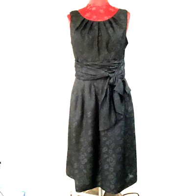 Evan Picone size 10 black brocade cocktail dress scoop neck sleeveless elegant - Image 1 of 4