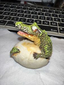 Alligator Hatching From An Egg Resin Sculpture Figurine Desk Weight Vintage