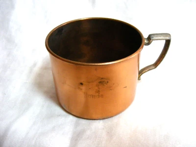 Taza de hojalata enchapada en cobre vintage Tudor Plate Oneida Community 4 oz firmada Ronda 4-w Foto 1 de 4