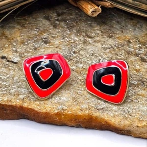 80's Red Black Enamel Earrings Clip-On Stud Gold Tone Metal Statement Fashion - Picture 1 of 5