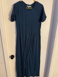 Women Elizabeth & James" dark blue, short sleeve long T-shirt dress. Size Small - Picture 1 of 2