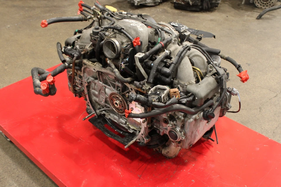 JDM SUBARU FORESTER EJ25 SOHC 2.5L 00-01-02-03-04-05 NON-AVLS ENGINE - Image 1 of 4