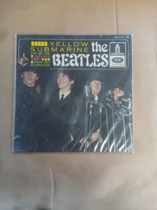 BEATLES yellow submarine ( rock ) 7"/45 picture sleeve - odeon france - Picture 1 of 2