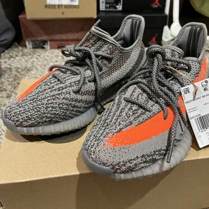 Adidas Yeezy Boost 350 V2 Beluga Reflectante GW1229 Talla 8 Auténtico Nuevo - Imagen 1 de 6