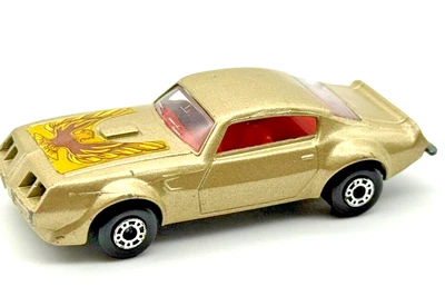 Matchbox Lesney Superfast MB16 gold Pontiac Firebird Mint in PVC Display - Image 1 of 4