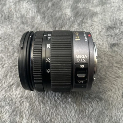 Lente Panasonic Lumix G Vario, 14-45MM, F3.5-5.6 ASPH. Foto 1 de 4