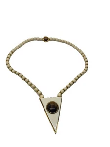 Collar Colgante de Resina Alexis Kirk Beige Tono Dorado con Ojo de Tigre Firmado Años 80’s - Imagen 1 de 24