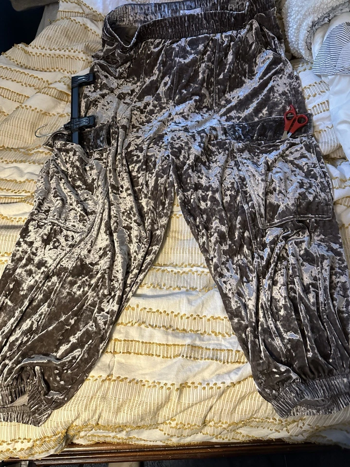 Jessica Simpson Loose FitSweat Pant Womens XL Elastic Waist Velour Comfy Pull On - Image 1 of 4