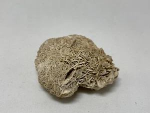 CALIZA PSEUDOMORFA YESO - Renedo, Valladolid - SPAIN MINERAL 5x5x2 K19 - Imagen 1 de 3