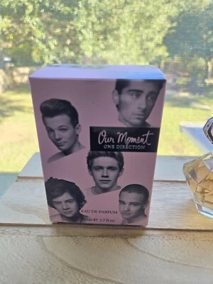 One Direction "Our Moment" Eau De Parfum, Nuevo En Caja 1.7 FL Oz  Foto 1 de 3