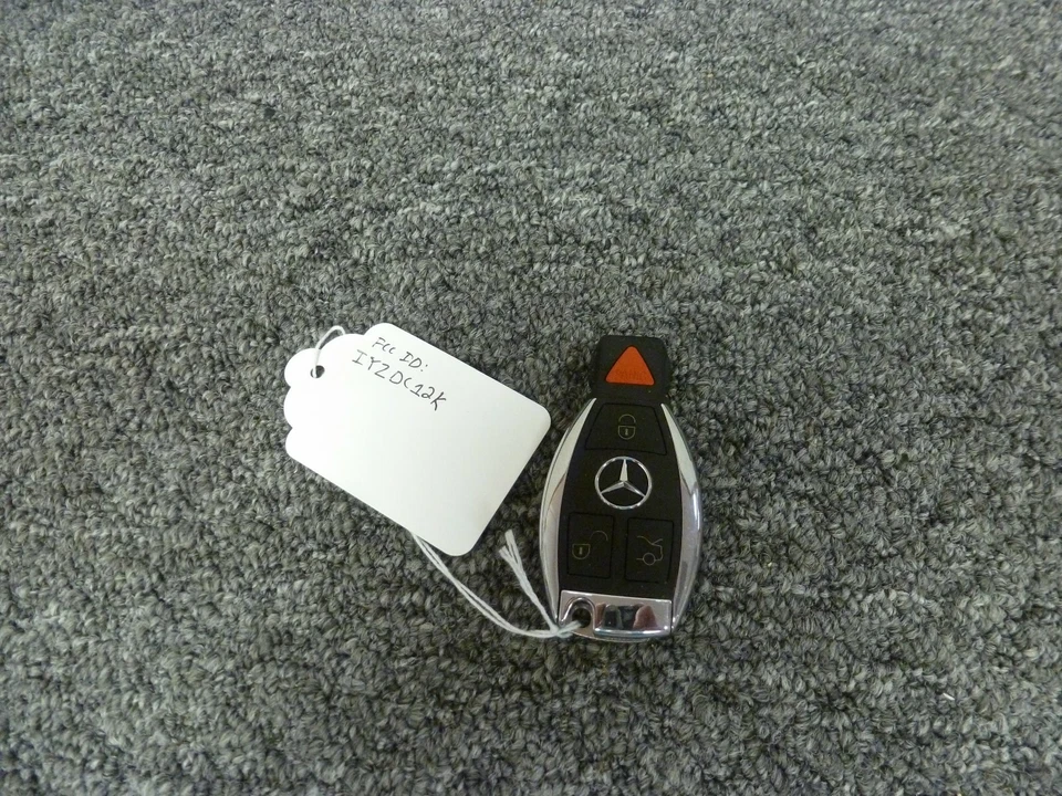 2018 梅赛德斯奔驰 GLC GLC300 智能钥匙链无钥匙进入遥控器 原始设备制造商 4Matic — 第 1/1 张图片