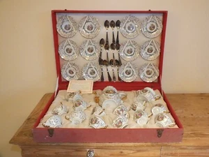 + Grand coffret dinette vintage 38 pièces en porcelaine Italy + - Photo 1/13
