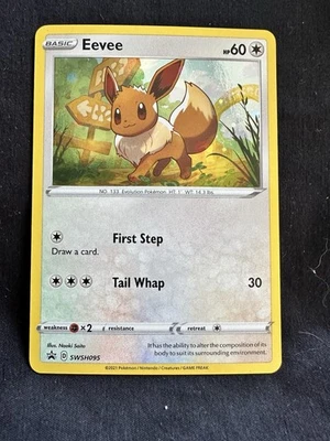 Eevee SWSH095 SWSH: Sword & Shield Promo Cards Holo - Image 1 of 2