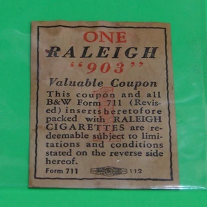 1957***UN CUPÓN DE RALEIGH**#903**CIGARRILLOS DE COLECCIÓN***Serie K**TOBACCO BROWN CO - Imagen 1 de 2