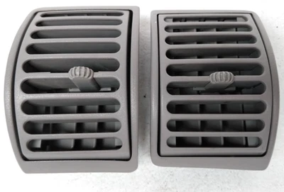 Chevy Silverado Suburban Tahoe 1995-1998 tablero lateral del pasajero ventilación de aire gris R74 Foto 1 de 4