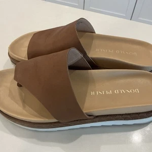 Donald Pliner Women's Lylaa Calf Slip On Sandals Saddle Size 6.5 - Picture 1 of 9