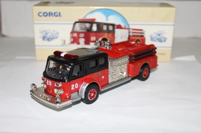 CORGI CLASSICS American LaFrance Pumper Chicago Fire Department Engine 20 - Image 1 of 4