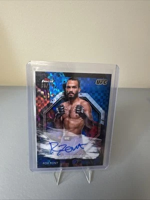 rob font auto /75 Blue Checkered Topps Finest UFC  - Image 1 of 4