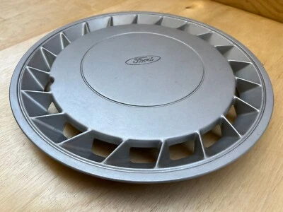 Колпак колеса 15 дюймов для Ford Escort Mustang 1992 - 1994 годов выпуска от оригинального производителя F2CC-1130-AA - Изображение 1 из 4