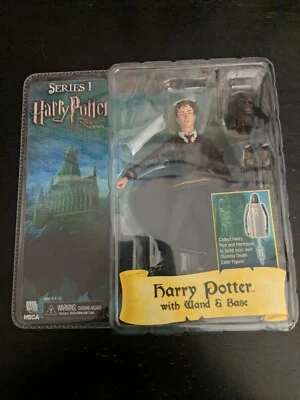 Harry Potter 7" figure w/ Wand & Base Series 1 Neca broken glasses~ #1M - Image 1 of 4