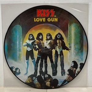 KISS "LOVE GUN" 1-LP SERIAL No. (DUTCH PICTURE DISC) FREE SHIPPING - Picture 1 of 4