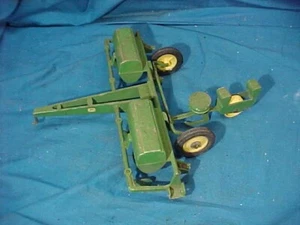 1970s JOHN DEERE Diecast SPRAYER Farm TOY by ERTL - Picture 1 of 3
