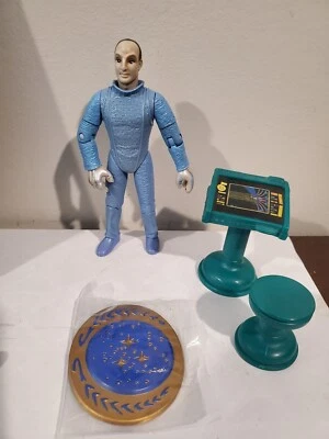 Vtg 1995 Star Trek TNG The Traveler Action Figure 90s Next Generation -b4- - Image 1 of 3
