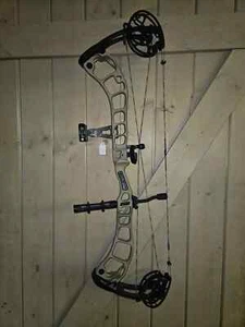 🎯Prime Logic CT5 Ready to Shoot Compound Bow RH 70# 28"🎯 - Picture 1 of 8
