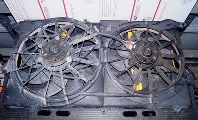 1998–2002 Lincoln Continental 4.6L DOHC 32V Dual Electric Fans F8OH-8C607-AE OEM - Изображение 1 из 4