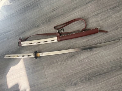 Michonne EDICIÓN FIRMA Katana AMC The Walking Dead #708/5000 Master Cutlery Foto 1 de 4