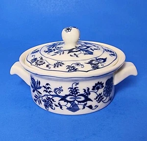 Blue Danube Blue Onion Ramekin Banner Mark 4-3/4" Individual Casserole With Lid - Picture 1 of 13