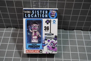 Five Nights at Freddy's Funtime Freddy con palco destro 36 pezzi nuovo, 2017 McFarlane - Foto 1 di 7