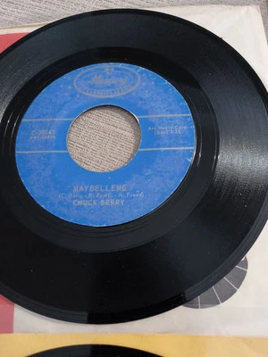 5 Chuck Berry ,45  Records - Image 1 of 4