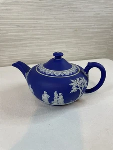 Wedgwood teiera neoclassica blu scuro diaspro antico ornato cottage Inghilterra - Foto 1 di 10