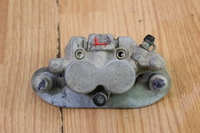 Pinza de freno trasera izquierda Yamaha Wolverine 700 R-Spec 2016 dirección asistida eléctrica Foto 1 de 4