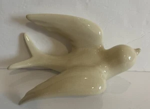 3D Ceramic Wall Mounted Swallow Bird Ornament Wall Hanging Decor White or Ivory - Picture 1 of 10