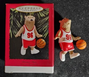 NOS Hallmark Keepsake Ornament Bounce Pass 1996 Basketball Movement. Our T3064 - Picture 1 of 9