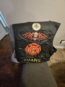 Echtes Leder Leather Motorcycle Vest With Firefighter Patches And Rot Rally Pins - Picture 1 of 9