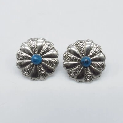 Серьги из бирюзово-голубой смолы с юго-западным пирсингом серебристые текстурированные - Изображение 1 из 4