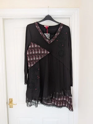BNWT Joe Browns Ladies Black Multicoloured Rock It Lace Hem Tunic Top. Size 20. - Image 1 of 4