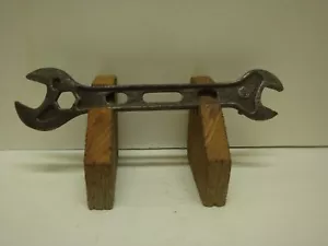 Antique 1900's IHC ZA810 Farm Equip. Wrench (Horse Drawn Hay Mower Pitman Arm) - Picture 1 of 7