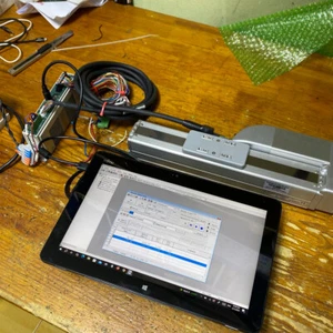 IAI RCP6-SA6R-WA-42P-20-200 PCON-CB-42PWAI, Bühnenbild wie Fotos, sn:9990, getestet. - Bild 1 von 22