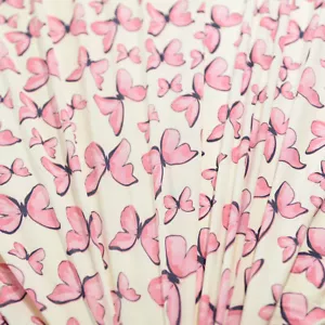 Weicher Jersey Bekleidungsstoff Blusenmit Schmetterlinge in Rosa Kindermotiv - Bild 1 von 3
