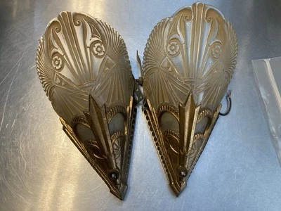 Par de lámparas antiguas de pared de los años 30 con pantalla antideslizante Foto 1 de 4