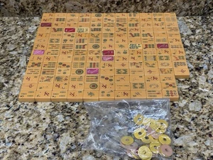 161 VINTAGE YELLOW BAKELITE MAH JONG MAHJONG TILES ORIENTAL CHINESE Drilled - Picture 1 of 8