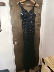 Abito lungo elegante nero in paillettes. taglia 4 - Foto 1 di 2