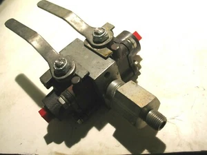 FLOWSERVE WORCESTER WCB VALVOLA A SFERA DIREZIONALE 1/2"NPT IN 2X 3/8"NPT OUT P8006 - Foto 1 di 6