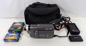JVC GR-SXM320U Super VHS 400X Digital Zoom Camcorder w/Batteries Charger Tapes - Picture 1 of 15