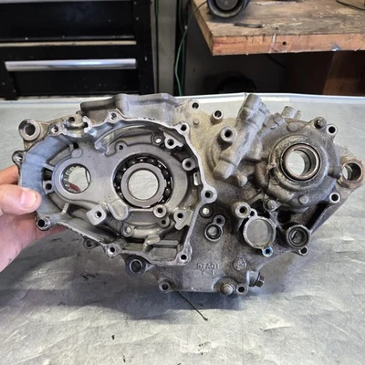 2004 Yamaha Yz450f Left Engine Motor Crankcase Crank Cases Block 3 - Image 1 of 4