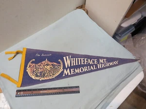 Lotto pennant vintage in feltro Whiteface Mt Memorial Highway #1 - Foto 1 di 3